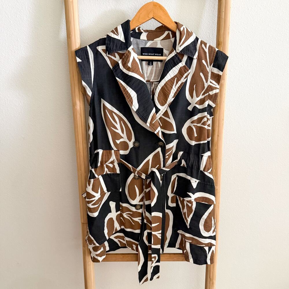 NWOT Who What Wear Woodcut Leaf Print Sleeveless Top S Belted Button Down
